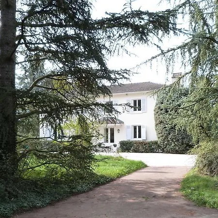 La Maison De Roussille Francheville (Rhone)