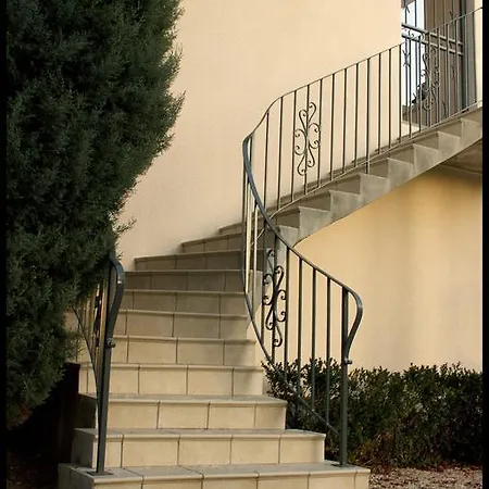 La Maison De Roussille Francheville (Rhone)