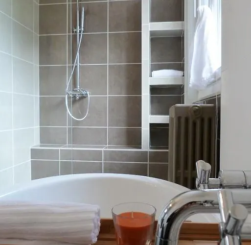 Bed and breakfast La Maison De Roussille *