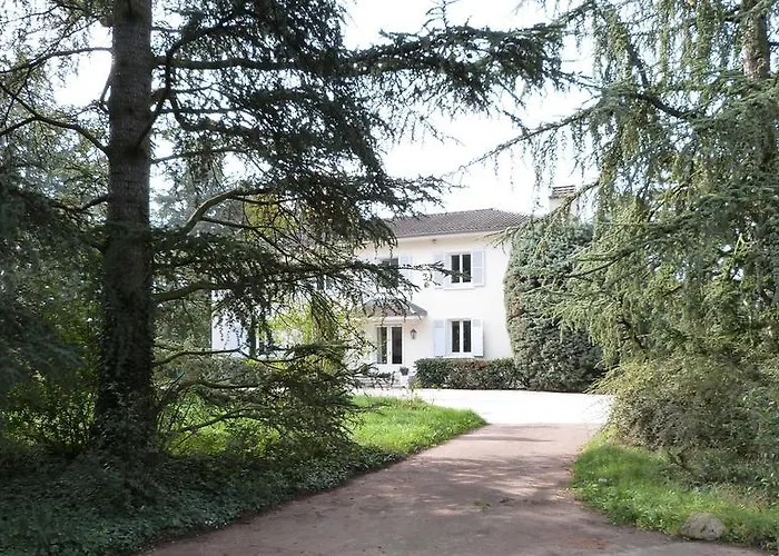 La Maison De Roussille Francheville (Rhone)